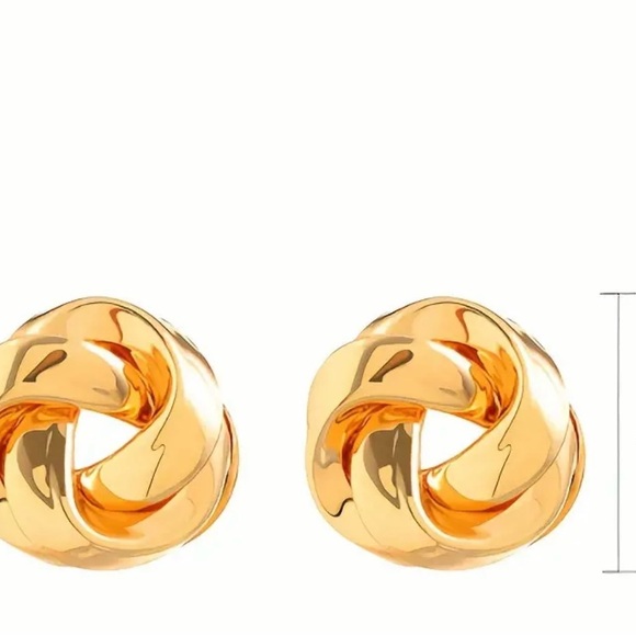 Exaggerated Creative Twisted Stud Earrings - Picture 2 of 3